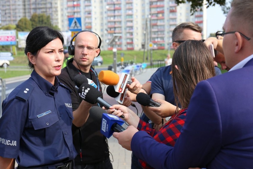 Policjanci rozpoczęli akcję "Bezpieczna szkoła" i podsumowali bezpieczeństwo w okresie wakacji