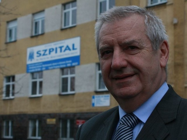 - Prace przy ocieplaniu budynku powinny ruszyć już w tym tygodniu - zapowiada dyrektor Leszek Kołodziejczak.