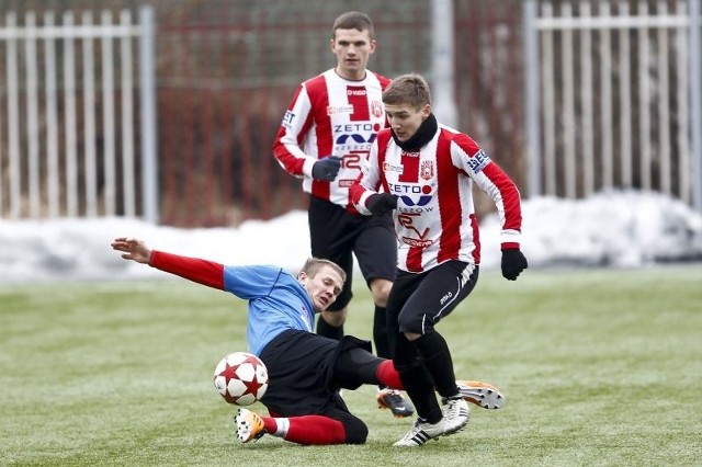 Piłkarze Resovii i Stali Stalowa Wola otworzą tegoroczne zmagania futbolowe na Podkarpaciu.