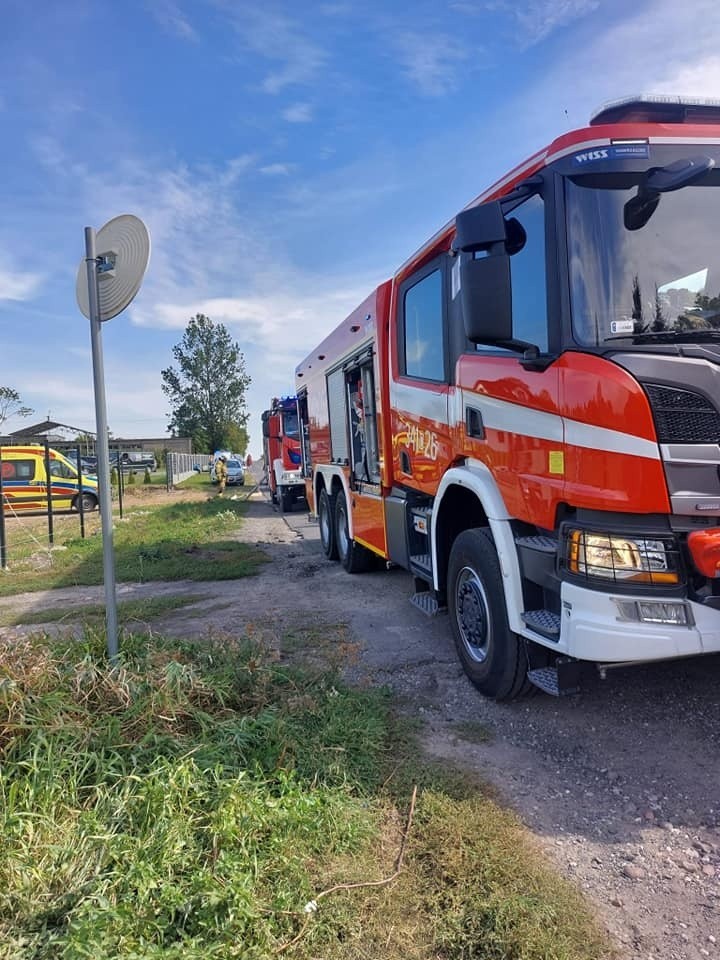 Groźny pożar w Skąpe w gminie Chełmża. Spłonęły domki szeregowe, straty są ogromne