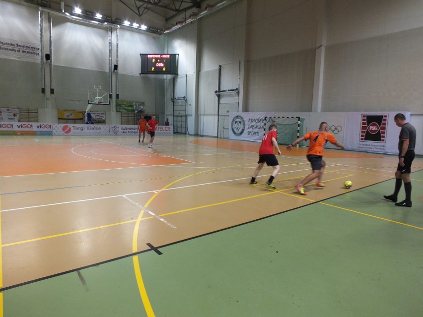 Odbyła się druga kolejka Świętokrzyskiej Ligi Futsalu. Grały zespoły z grupy B [ZDJĘCIA]