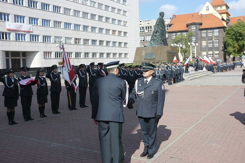 Dzień Służby Celnej na Śląsku. Sztandar dla Izby Celnej w Katowicach [ZDJĘCIA]