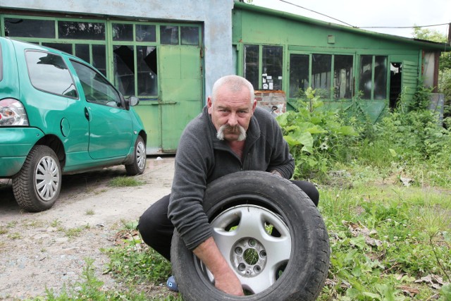 Waldemar Bocheński, by wyjść z długów, otworzył  zakład wulkanizacyjny. Ale wtedy zaczęły jeszcze większe problemy