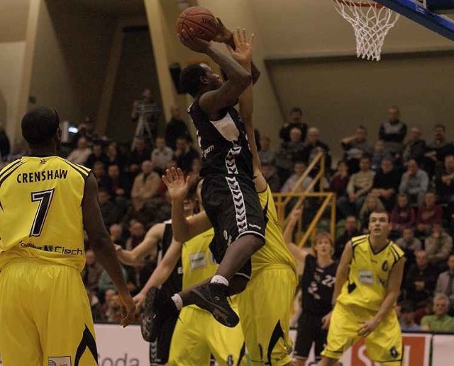 Zdjecia z meczu Sportino Inowroclaw - Energa Czarni Slupsk 78:86.