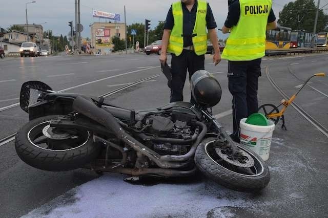 Wypadek przy placu Skarbka w Toruniu. Auto zderzyło się z...