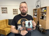 Twórca powieści kryminalnych Michał Śmielak przyjedzie do Nowej Dęby. Na spotkaniu autorskim porozmawiasz z nim i kupisz książkę z dedykacją