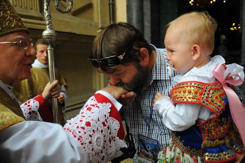 Pielgrzymi wyruszyli w drogę na Jasną Górę [ZDJĘCIA]