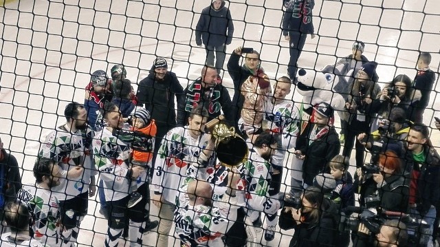 GKS Tychy - Tauron KH GKS Katowice 2:1. To zwycięstwo dało tyszanom tytuł mistrza Polski