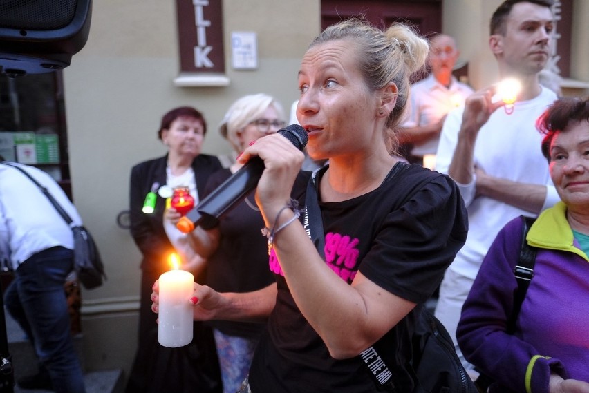 Toruń. Protest po uchwaleniu ustawy o Sądzie Najwyższym...