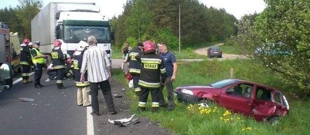 Kiedy strażacy dotarli na miejsce fiat punto był w rowie