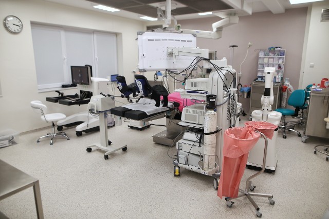 Pierwsza operacja z użyciem robota w szpitalu Certus odbędzie się we wtorek. Zobacz, jak wygląda Versius --->