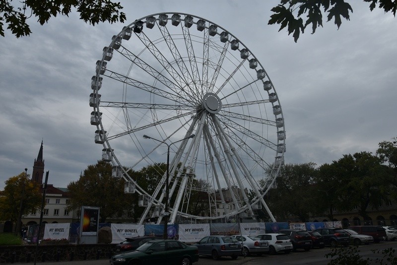 "My Wheel of Łódź" w pełnej okazałości.