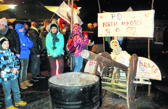 Pikieta przed bramą kopalni trwa od siedmiu dni