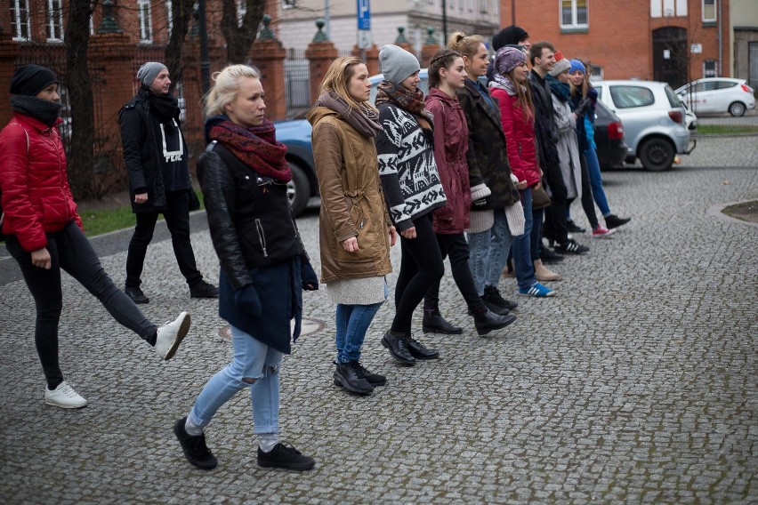 V Festiwal Teatrów Tańca "Otwórz oczy" Strefa Ruchu trwa w...