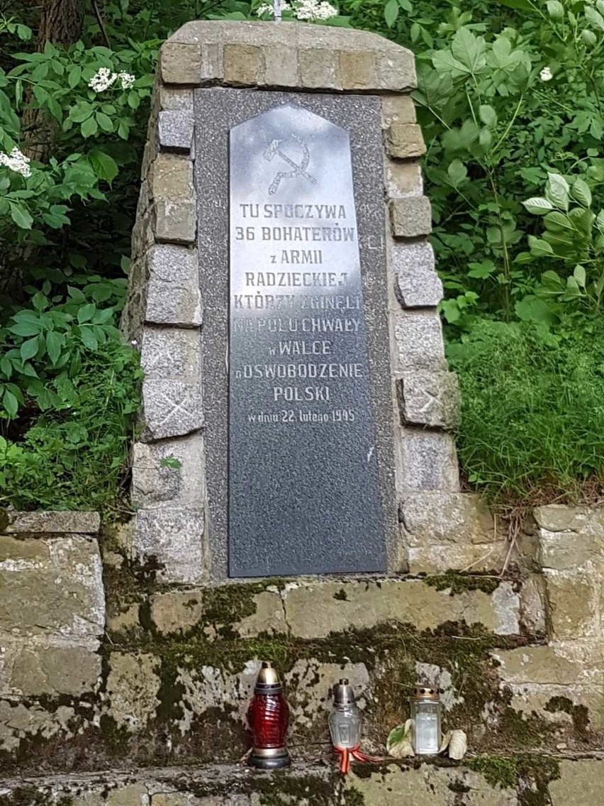 Pomnik żołnierzy radzieckich w Szczyrku został zdewastowany