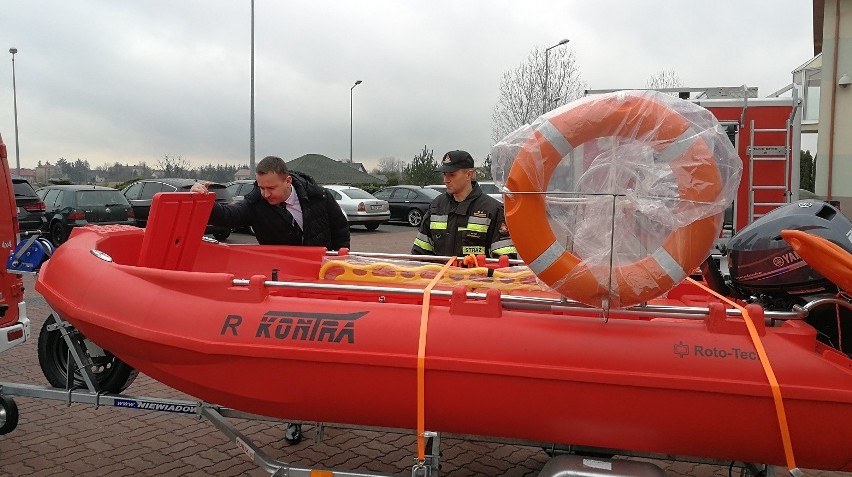 Nowy sprzęt za 370 tysięcy złotych - dla strażaków ochotników z Grzymały i Wójczy [ZDJĘCIA]