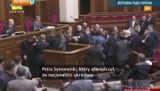 Wielka bójka w ukraińskim parlamencie. Komuniści kontra nacjonaliści (wideo)