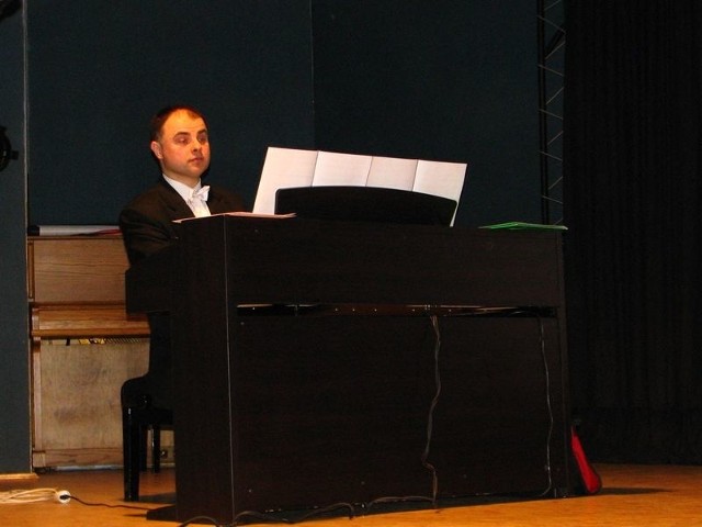 Andrzej Sikora podczas koncertu
