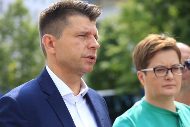 Ryszard Petru nie jest już szefem Nowoczesnej. Tę funkcję będzie teraz pełniła Katarzyna Lubnauer (obok Petru na zdjęciu)