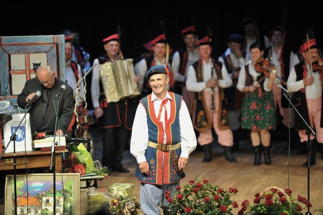Podczas ubiegłorocznych Buskich Spotkań z Folklorem bardzo duży sukces odniósł Stefan Wyczyński z Lubczy, zdobywając kilka nagród, w tym za zwycięstwo w kategorii solistów.