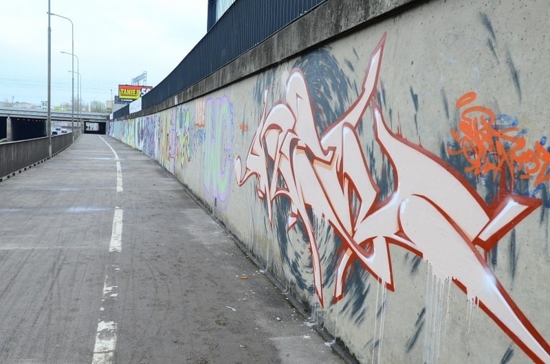Poznań: Legalne graffiti. Zaczyna się malowanie wzdłuż ulicy Hetmańskiej [ZDJĘCIA]