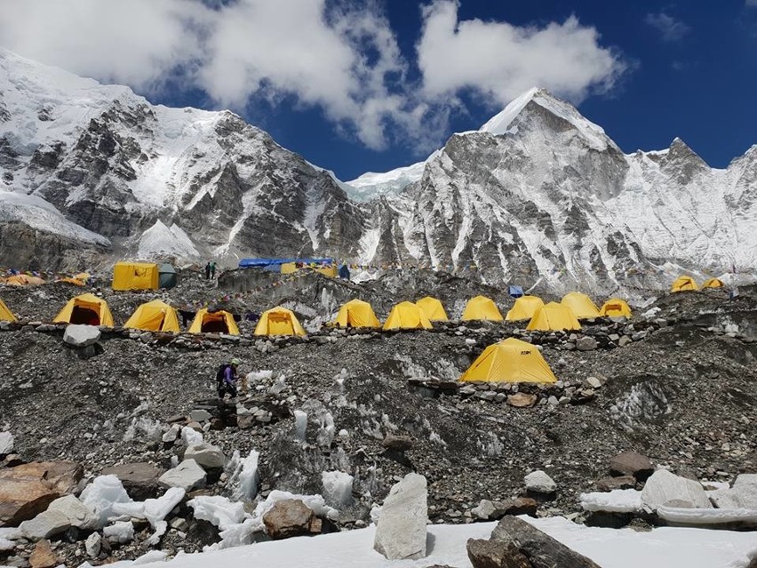 Szczepan Brzeski z Bochni zdobył Everest, a Sylwia Bajek -...