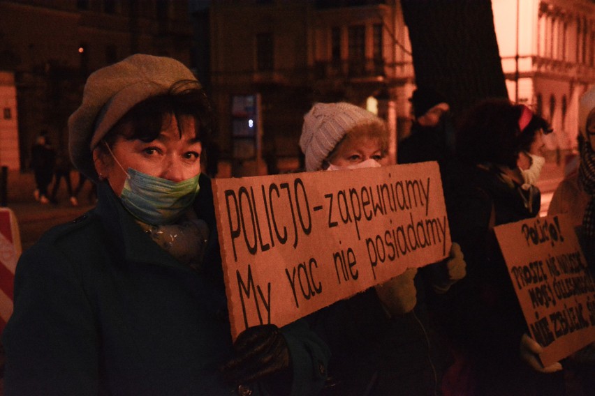 Strajk Kobiet przeszedł ulicami Lublina. Policja chciała go zatrzymać