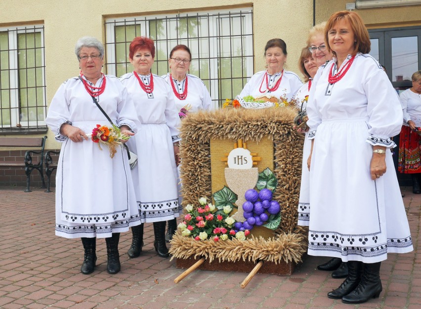 Dożynki w Grębowie. Zobacz jakie niezwykłe wieńce przygotowano (ZDJĘCIA)