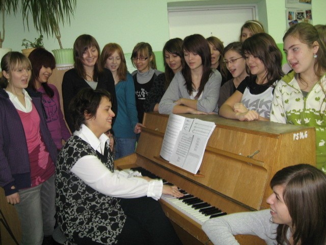 Magdalena Iłowska od wielu lat uczy śpiewu młodych słubiczan.