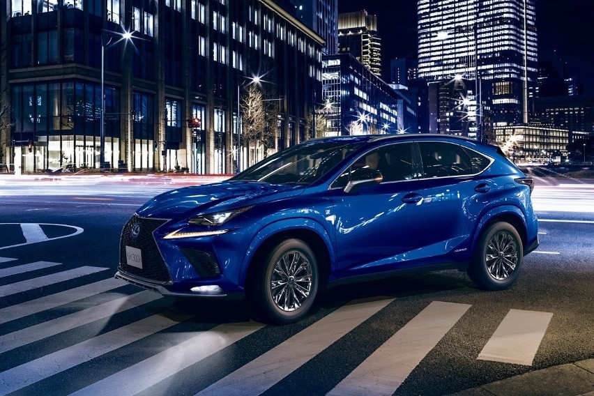 Lexus NX Cool & Bright...