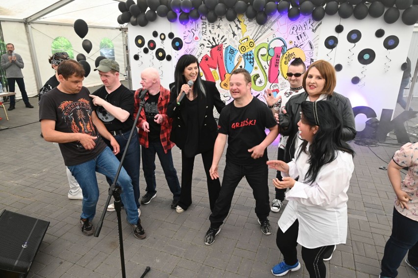 Rockowe hity i wspaniały występ Wandy Kwietniewskiej z zespołu Wanda i Banda. Tak bawiono się w Zagnańsku