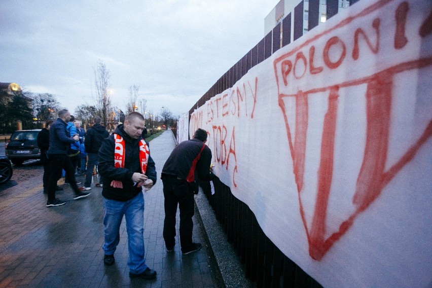 - Byłeś, jesteś, będziesz legendą Polonii! - mówili kibice,...