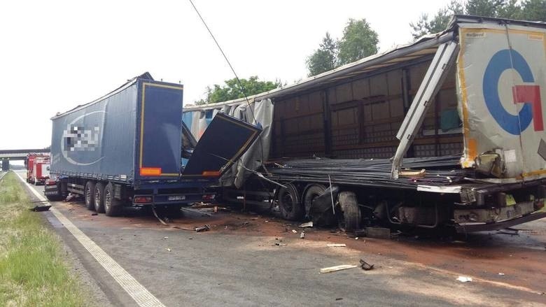 Karabmol na A4. Zderzyło się 6 ciężarówek, 13.06.2016