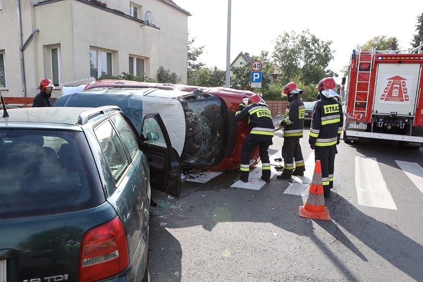 Wypadek na ul. Reduty Ordona. Zderzyły się dwa samochody