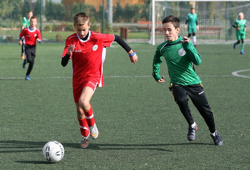 Gdzie zapisać dziecko na treningi piłki nożnej. Tworzymy listę najlepszych klubów w regionie