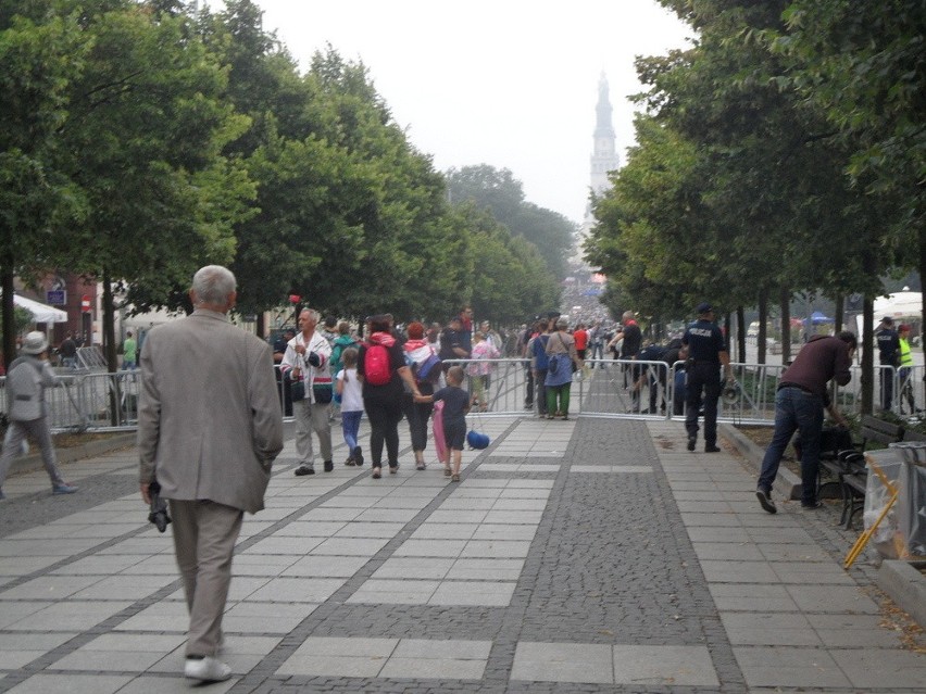 Częstochowa ŚDM 2016. Z każdą minutą przybywa pielgrzymów