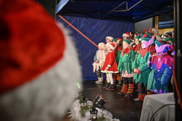 Mikołaj z ulicy Krakowskiej w Częstochowie. W tym roku przygotowano ponad 700 paczek