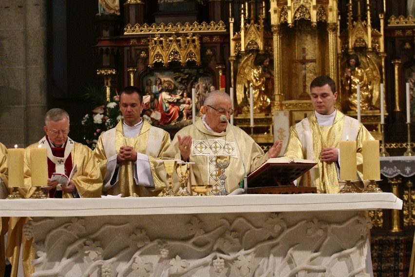 Kongres Biskupów Europy w Łodzi. Biskupi z całej Europy na mszy świętej w archikatedrze [ZDJĘCIA]