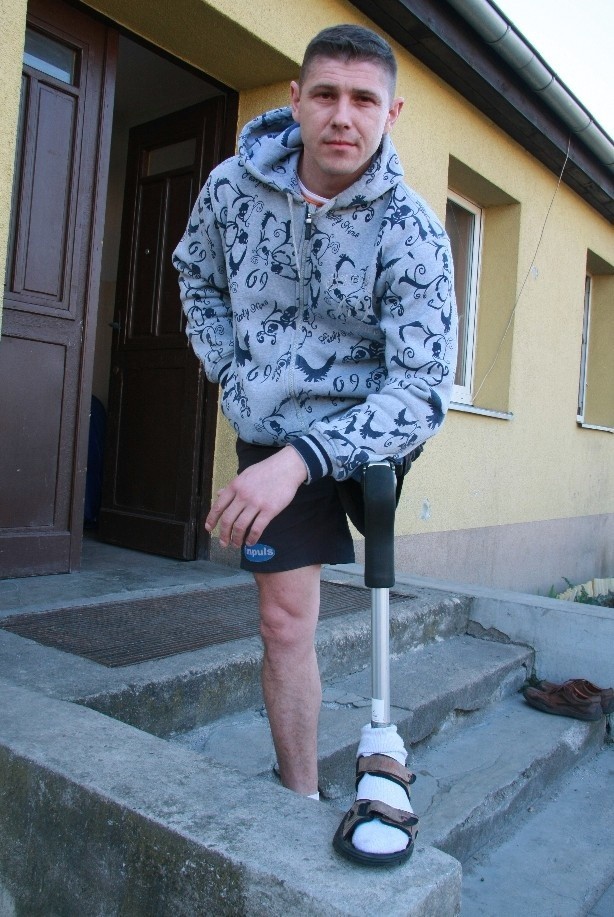 - Bez finansowego wsparcia ze strony władz będzie mi i mojej rodzinie bardzo trudno - mówi Leszek Ćmikiewicz, niepełnosprawny sportowiec z Międzyrzecza.