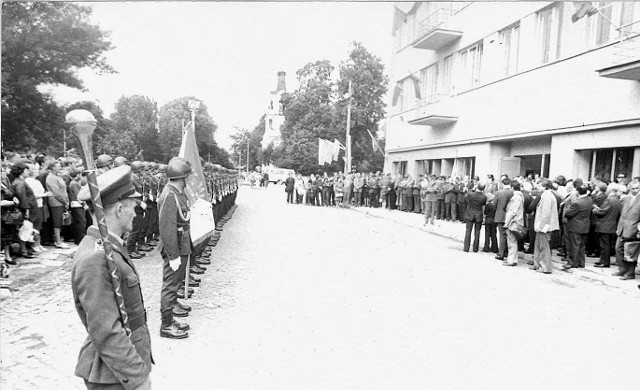 Lipiec 1974 roku, czyli otwarcie nowej siedziby Muzeum Wojska Polskiego przy ul. Kilińskiego 7 w Białymstoku