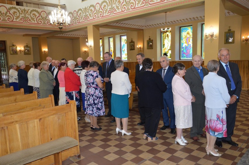 Wspaniały jubileusz 50-lecia pożycia świętowało trzynaście...