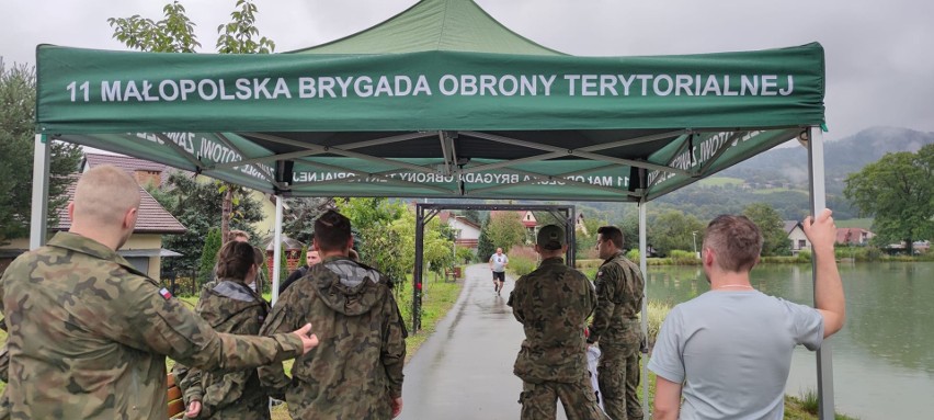 Limanowa. Żołnierze 114. batalionu WOT zdają egzaminy i szykują się do przysięgi. Będzie podniosła uroczystość na Rynku