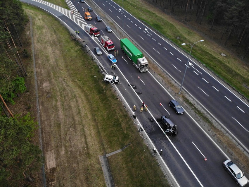 Informację o wypadku na autostradzie A1 w Nowych Marzach w...