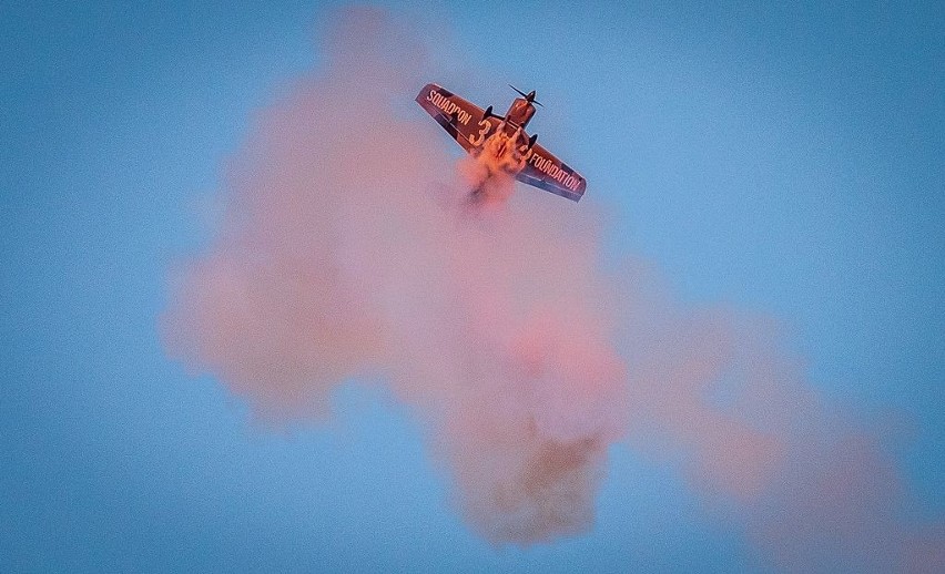 Gdynia Aerobaltic 2018. Pokazy lotnicze Gdynia 2018. Podniebne akrobacje na śródmiejskiej plaży [zdjęcia]