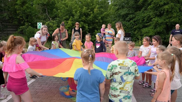 Na Festynie Sołeckim w Nowej Wsi było wiele zabaw dla dzieci.