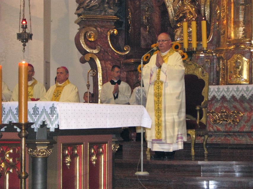 Msza św. w opolskiej katedrze w 40. rocznicę śmierci biskupa...