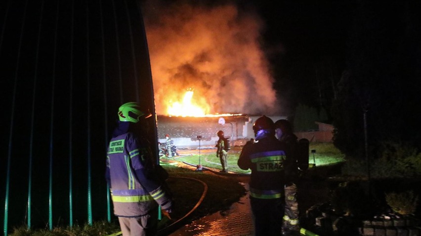 Pożar na terenie hotelu w Chrząstowicach koło Opola.