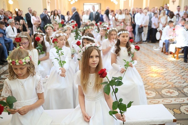 W niedzielę do komunii przystąpiły dzieci z parafii Matki Bożej Dobrej Rady w Zgierzu