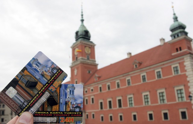 Karta Turysty była wprowadzana z różnym skutkiem w niektórych polskich miastach, między innymi w Warszawie (na zdjęciu) i Gdańsku, gdzie okazała się największym sukcesem.