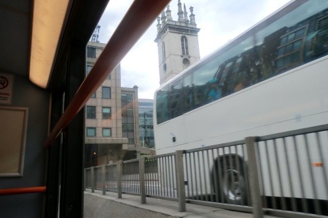 Na razie zostaje podziwianie Londynu z okien autobusu